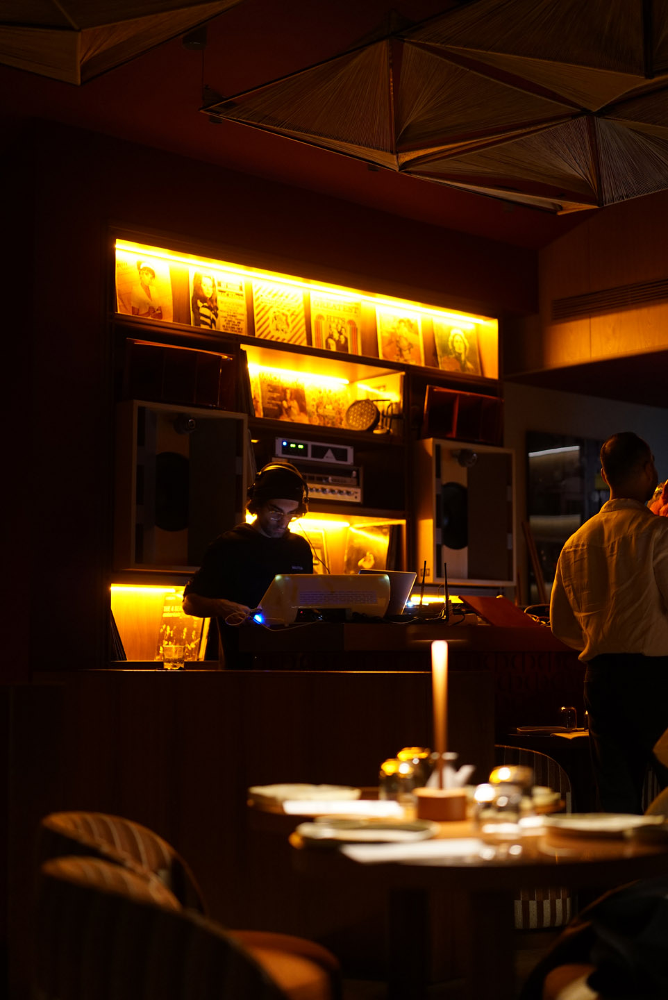 IOKI Yeniköy Canlı DJ Performansı